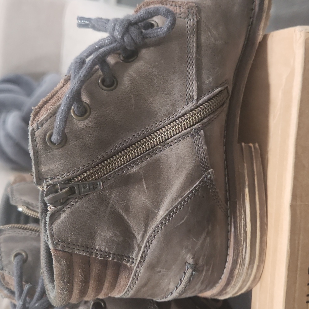 Men's Grey Leather Shoes - Picture 5 of 7